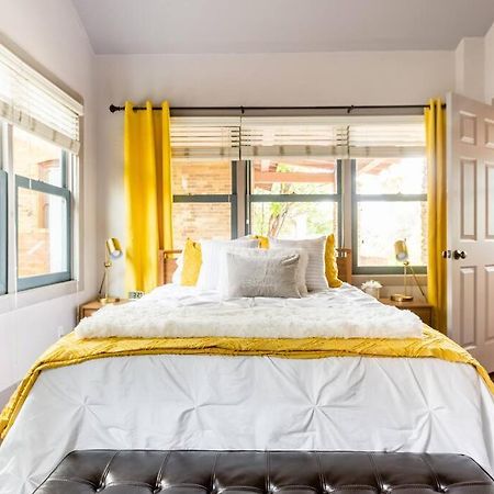 2Br Home W Parking Downtown Charm In Full Bloom! Tucson Kültér fotó