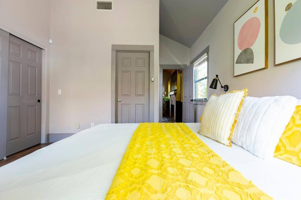 2Br Home W Parking Downtown Charm In Full Bloom! Tucson Kültér fotó