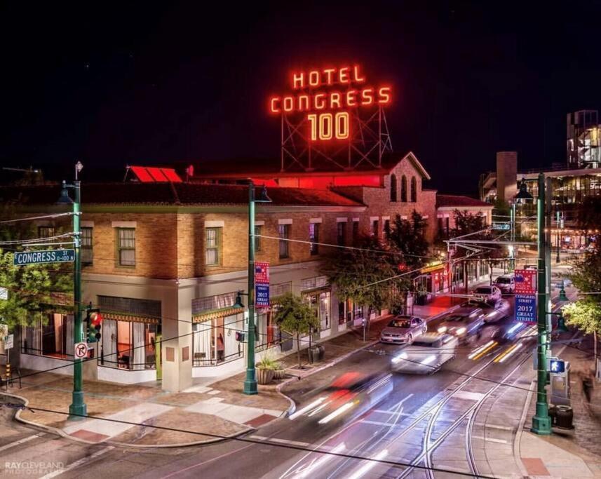 2Br Home W Parking Downtown Charm In Full Bloom! Tucson Kültér fotó