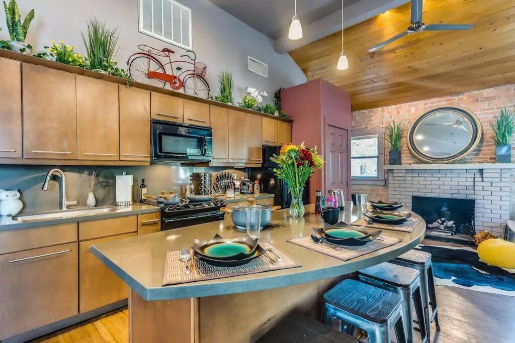 2Br Home W Parking Downtown Charm In Full Bloom! Tucson Kültér fotó