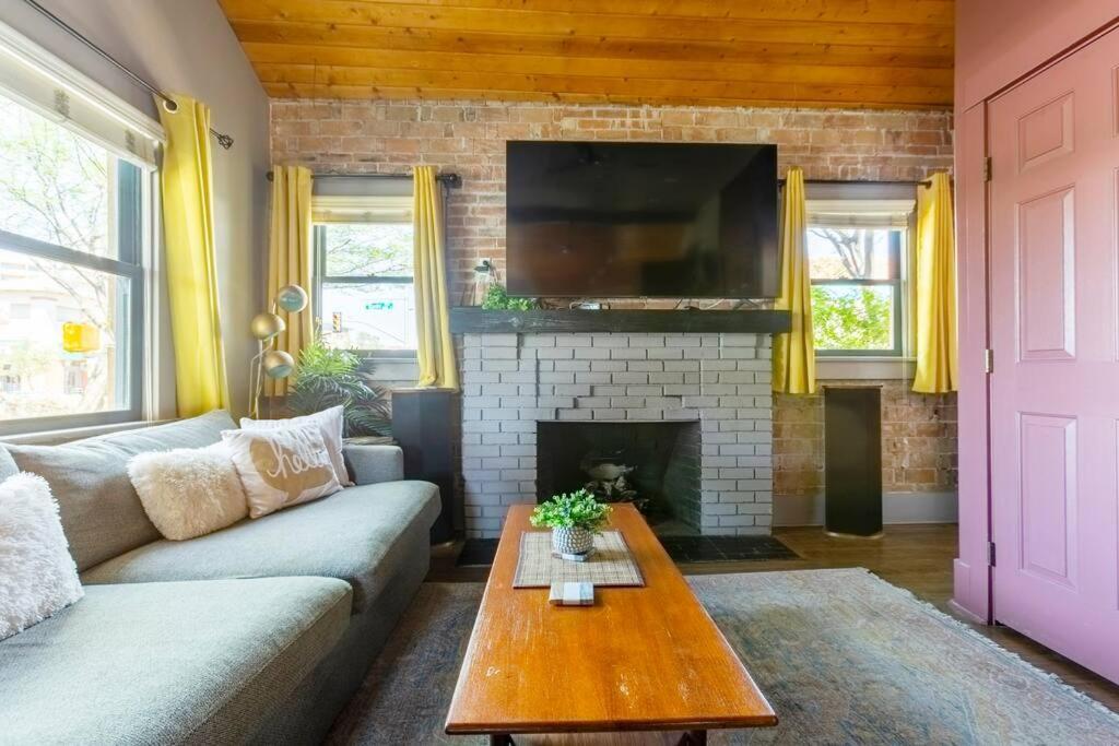 2Br Home W Parking Downtown Charm In Full Bloom! Tucson Kültér fotó